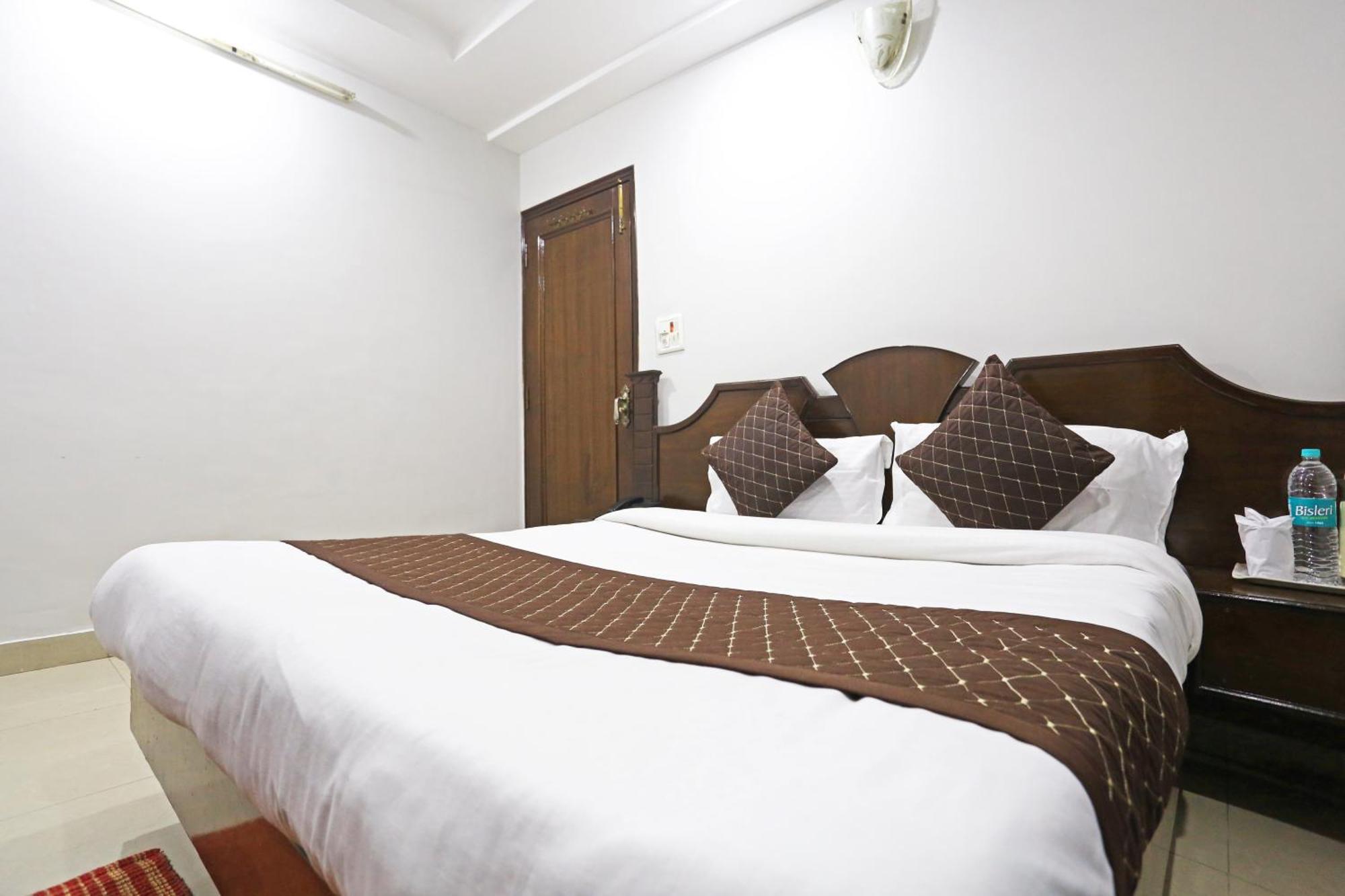 Hotel Ratandeep At Paharganj Neu-Delhi Exterior foto