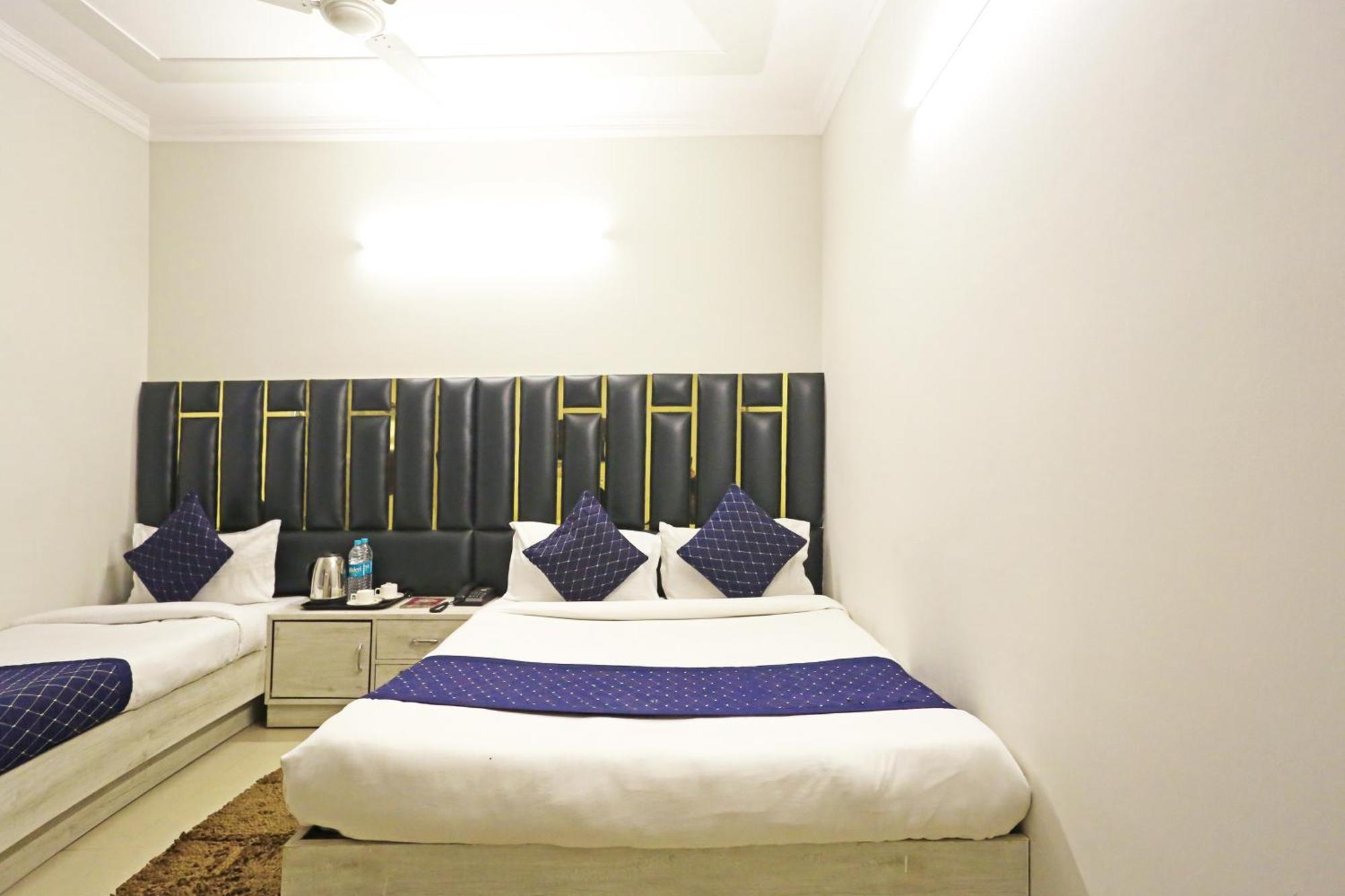 Hotel Ratandeep At Paharganj Neu-Delhi Exterior foto