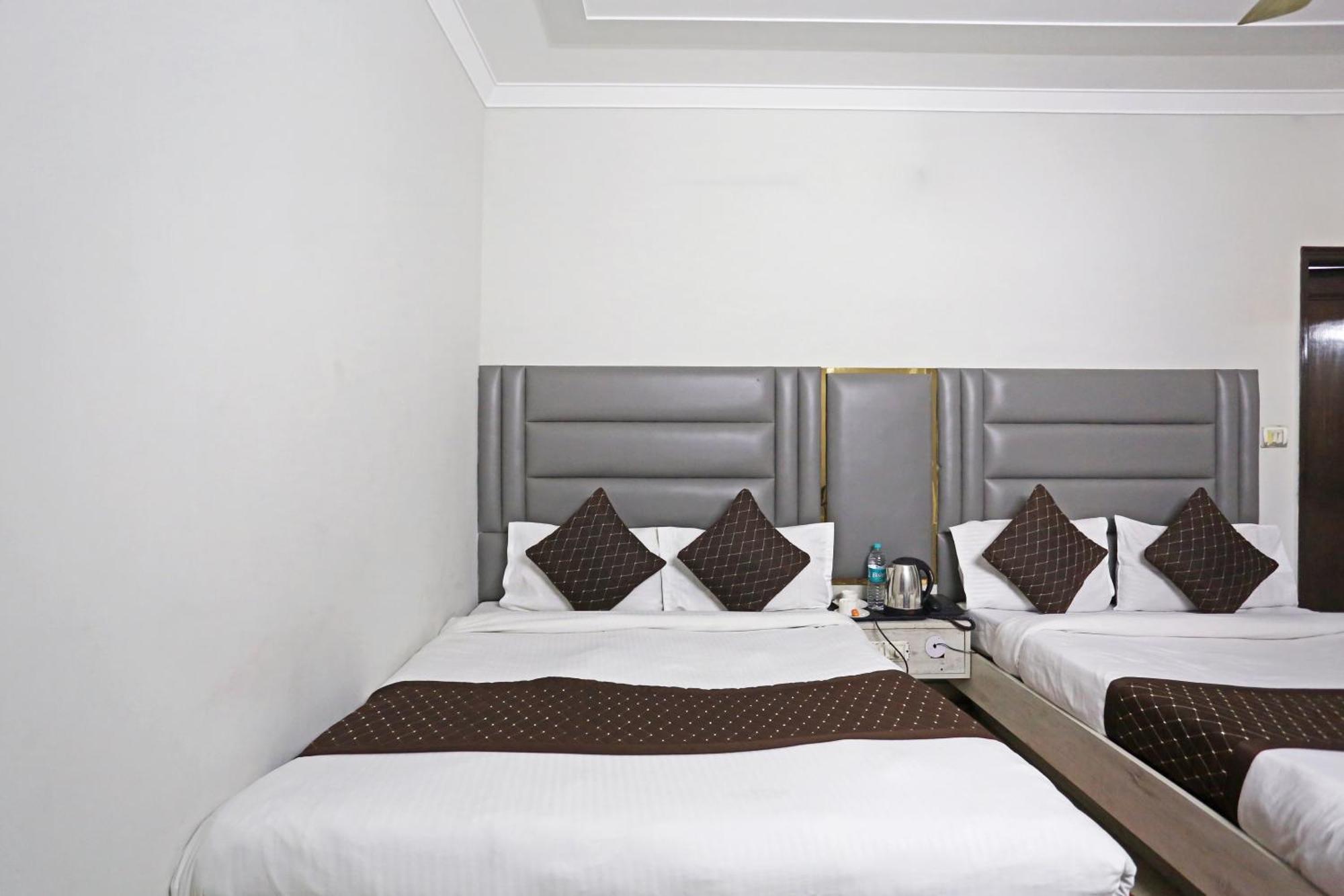 Hotel Ratandeep At Paharganj Neu-Delhi Exterior foto