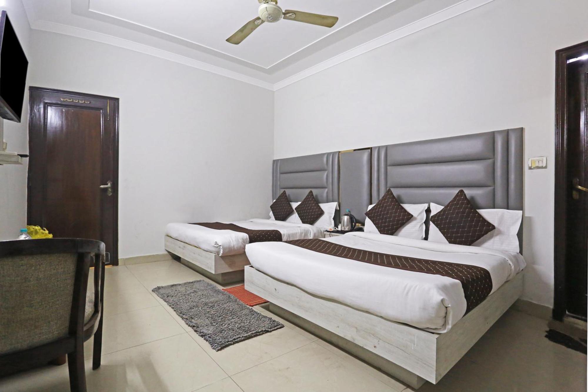 Hotel Ratandeep At Paharganj Neu-Delhi Exterior foto